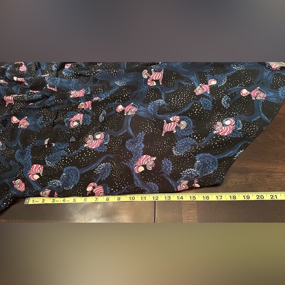 Disney Harper-Georgette Alice in Wonderland Pullover Tunic Blouse (911) - Picture 16 of 16